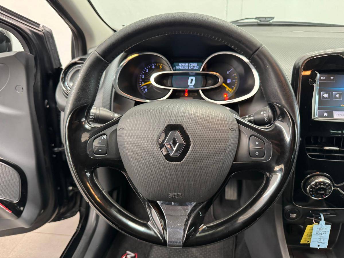 renault-clio-sport-tourer-2014-diesel-1461cc