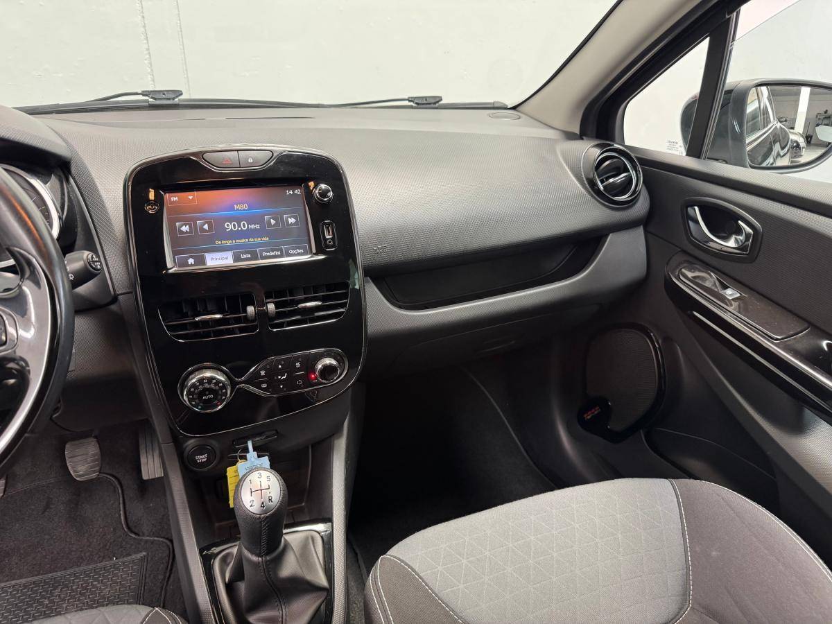 renault-clio-sport-tourer-2014-diesel-1461cc