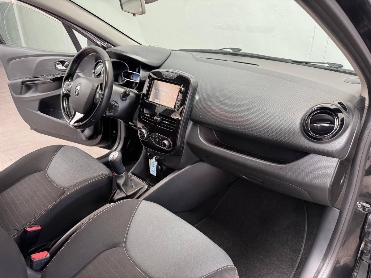renault-clio-sport-tourer-2014-diesel-1461cc