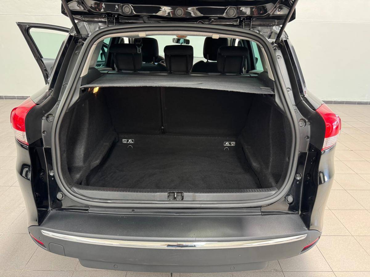 renault-clio-sport-tourer-2014-diesel-1461cc