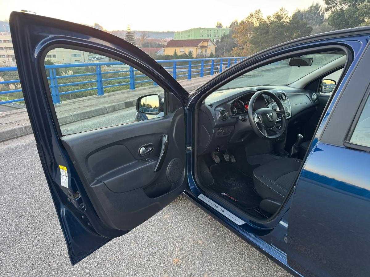 dacia-sandero-2018-gasolina-999cc