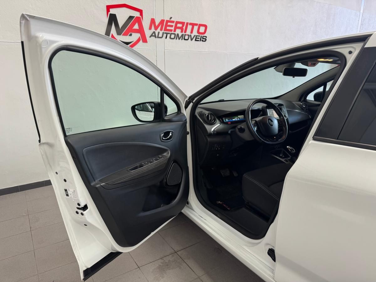 renault-zoe-2018-eletrico-0cc