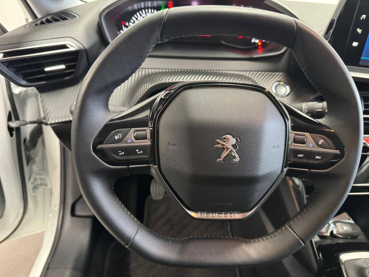 peugeot-208-2021-gasolina-1199cc