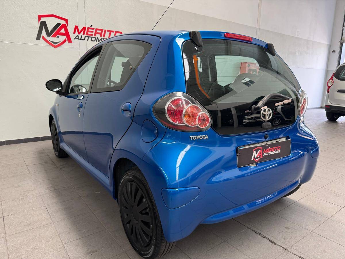 toyota-aygo-2011-gasolina-998cc