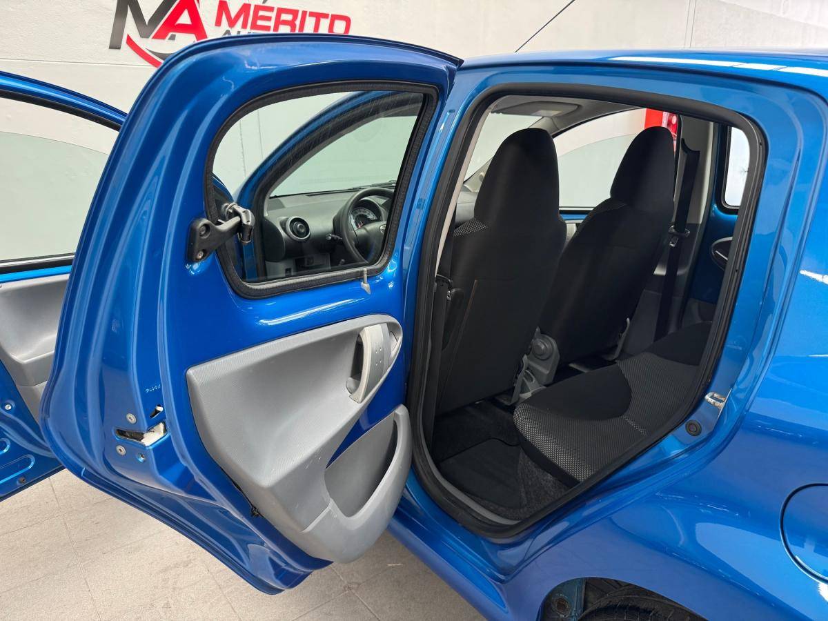 toyota-aygo-2011-gasolina-998cc