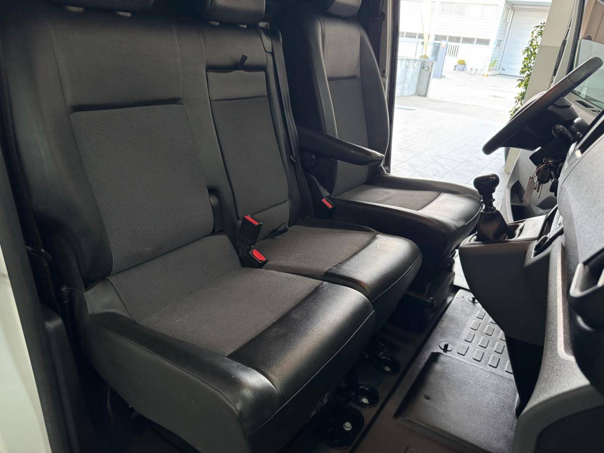 peugeot-expert-2019-diesel-1560cc