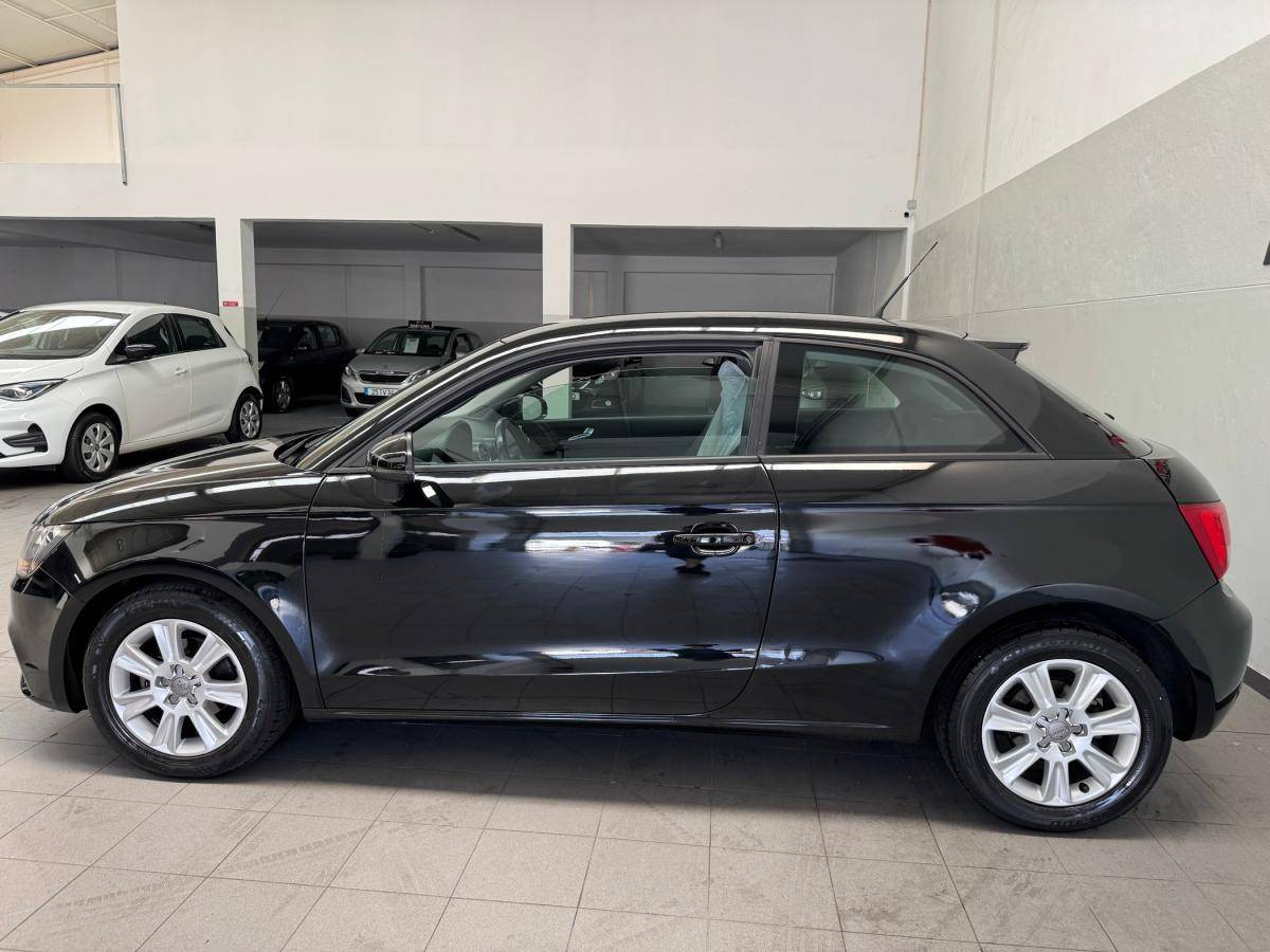 audi-a1-2011-gasolina-1197cc