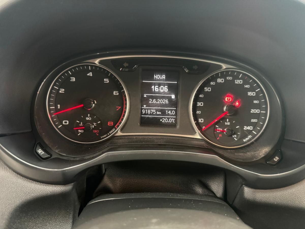 audi-a1-2011-gasolina-1197cc