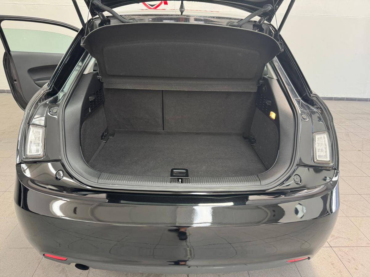 audi-a1-2011-gasolina-1197cc
