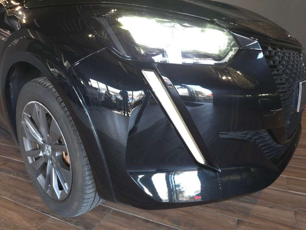 peugeot-208-2021-eletrico-500cc