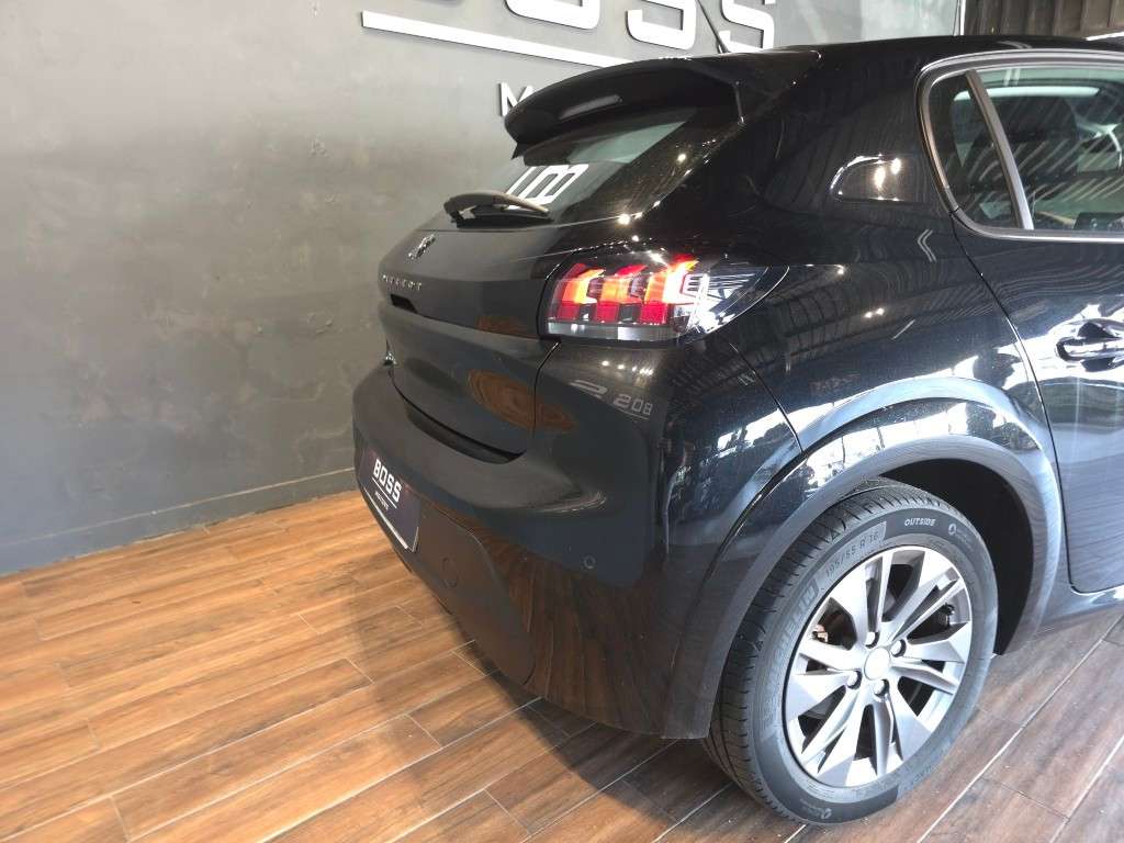 peugeot-208-2021-eletrico-500cc