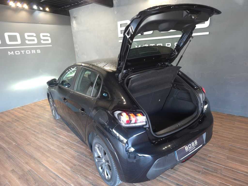 peugeot-208-2021-eletrico-500cc