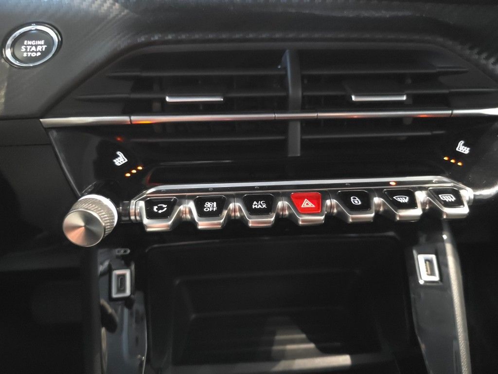 peugeot-208-2021-eletrico-500cc