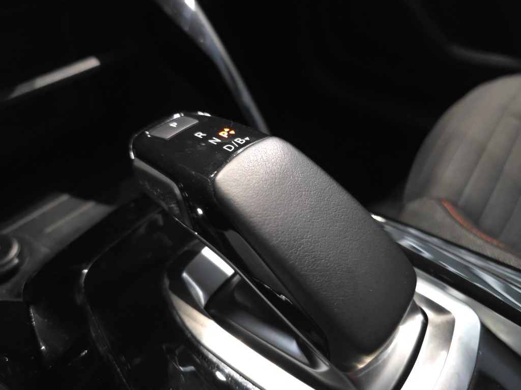 peugeot-208-2021-eletrico-500cc