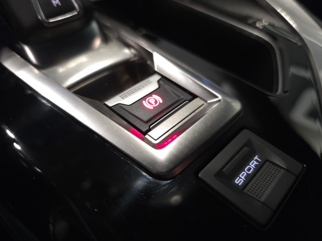 peugeot-3008-2019-diesel-1499cc