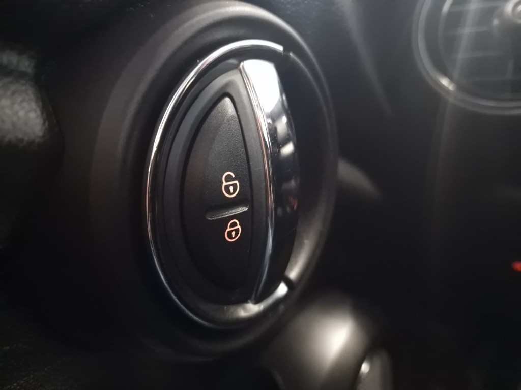 mini-cooper-2017-diesel-1496cc