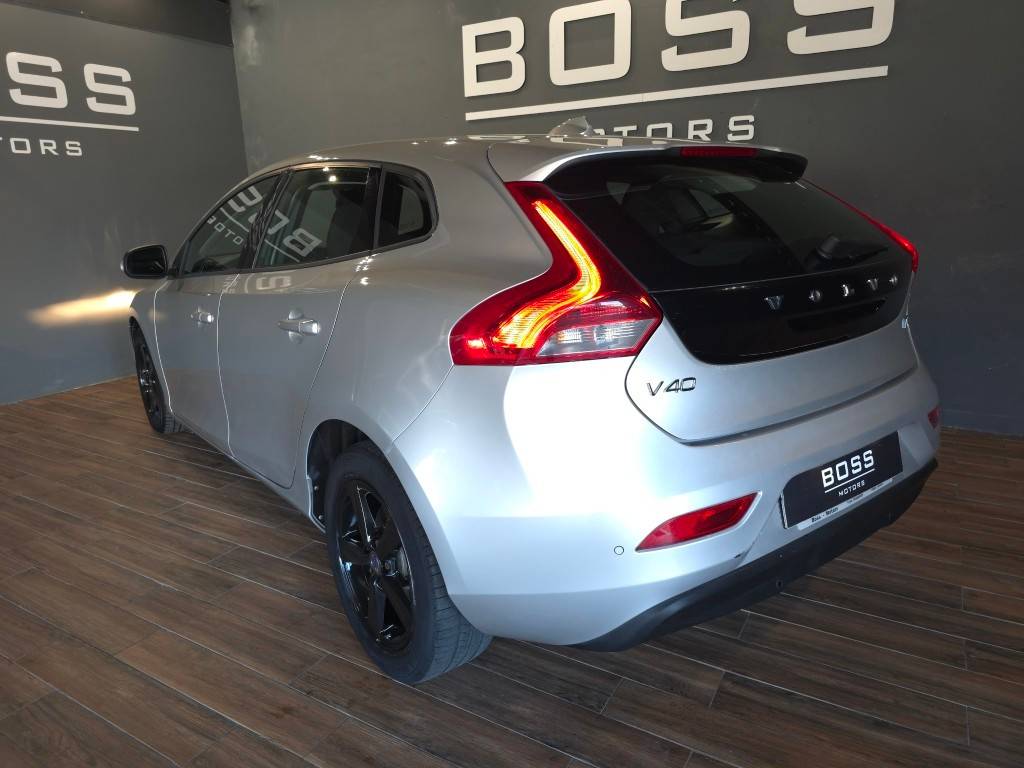 volvo-v40-2013-diesel-1560cc