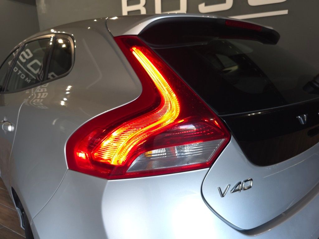 volvo-v40-2013-diesel-1560cc