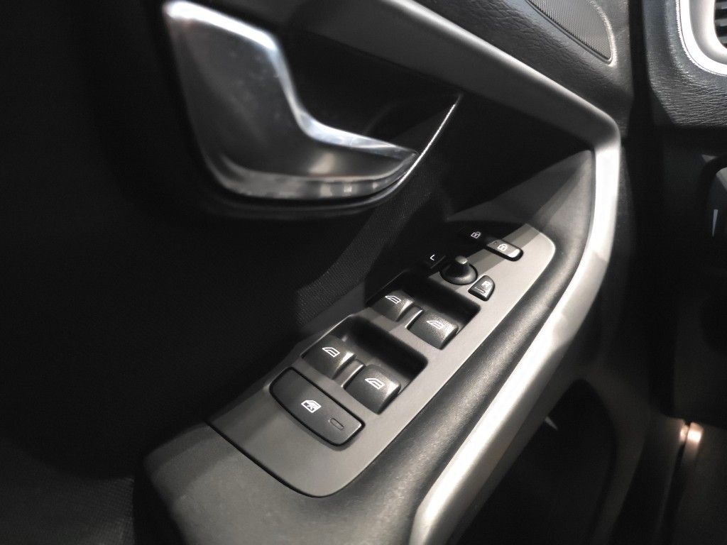 volvo-v40-2013-diesel-1560cc