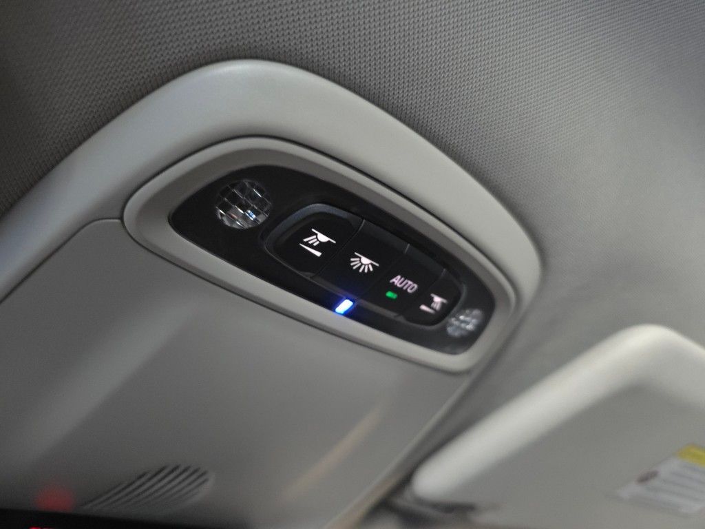 volvo-v40-2013-diesel-1560cc