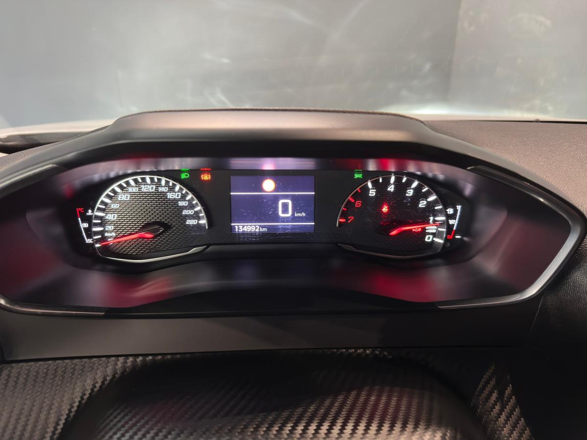 peugeot-2008-2021-diesel-1499cc