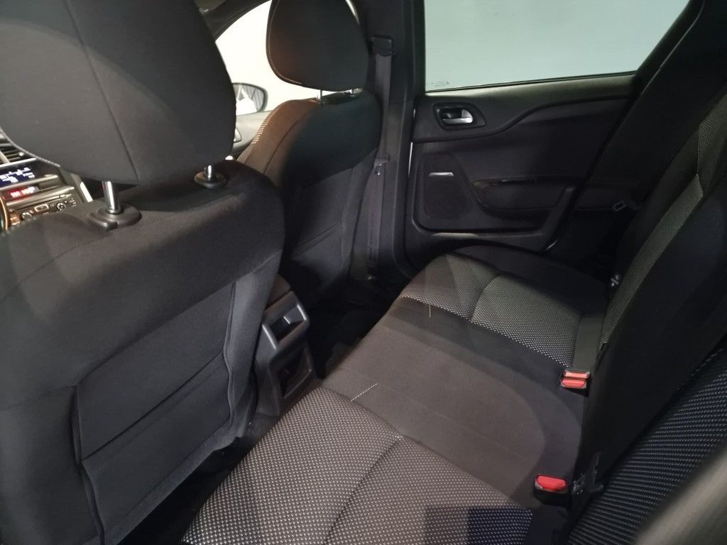 citroen-ds4-2014-diesel-1560cc