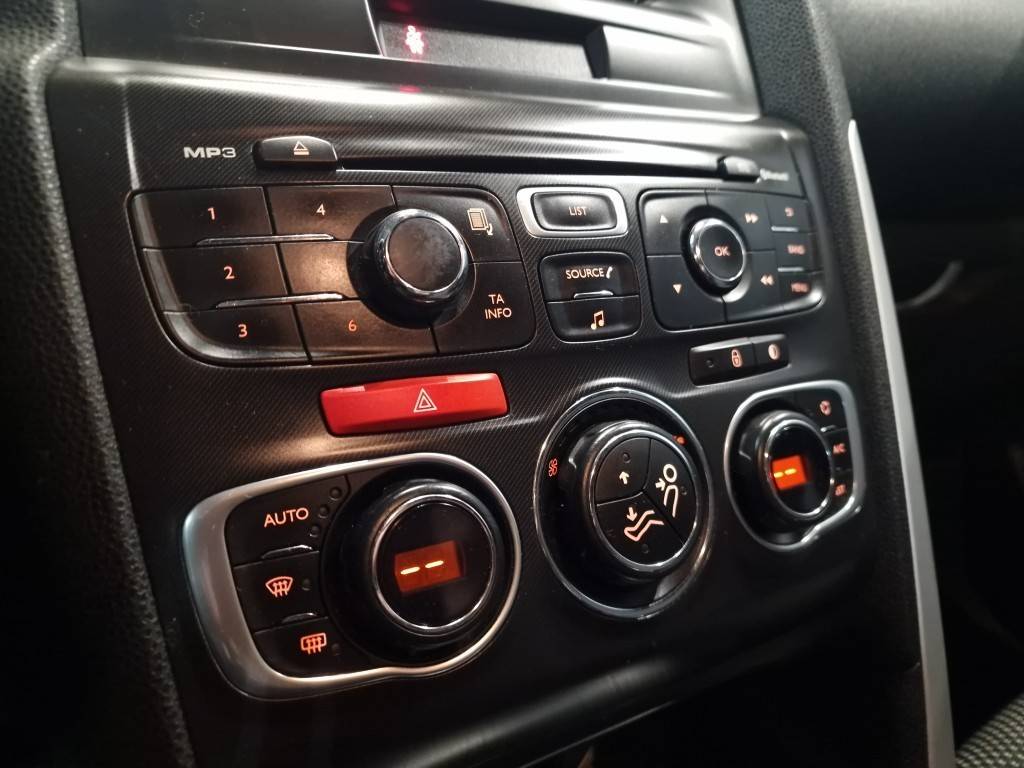 citroen-ds4-2014-diesel-1560cc