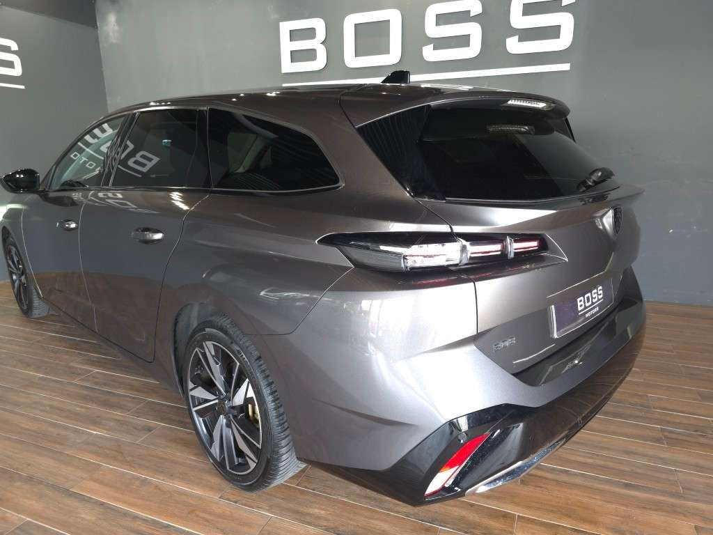 peugeot-308-sw-2022-diesel-1499cc