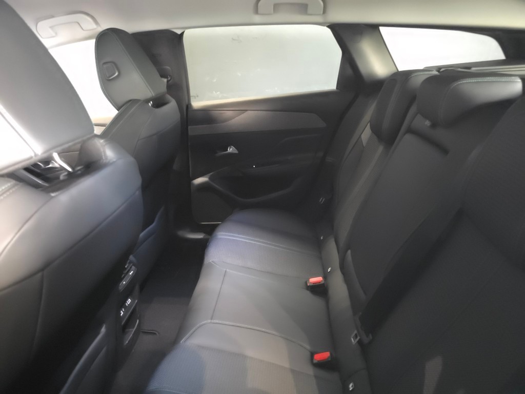 peugeot-308-sw-2022-diesel-1499cc