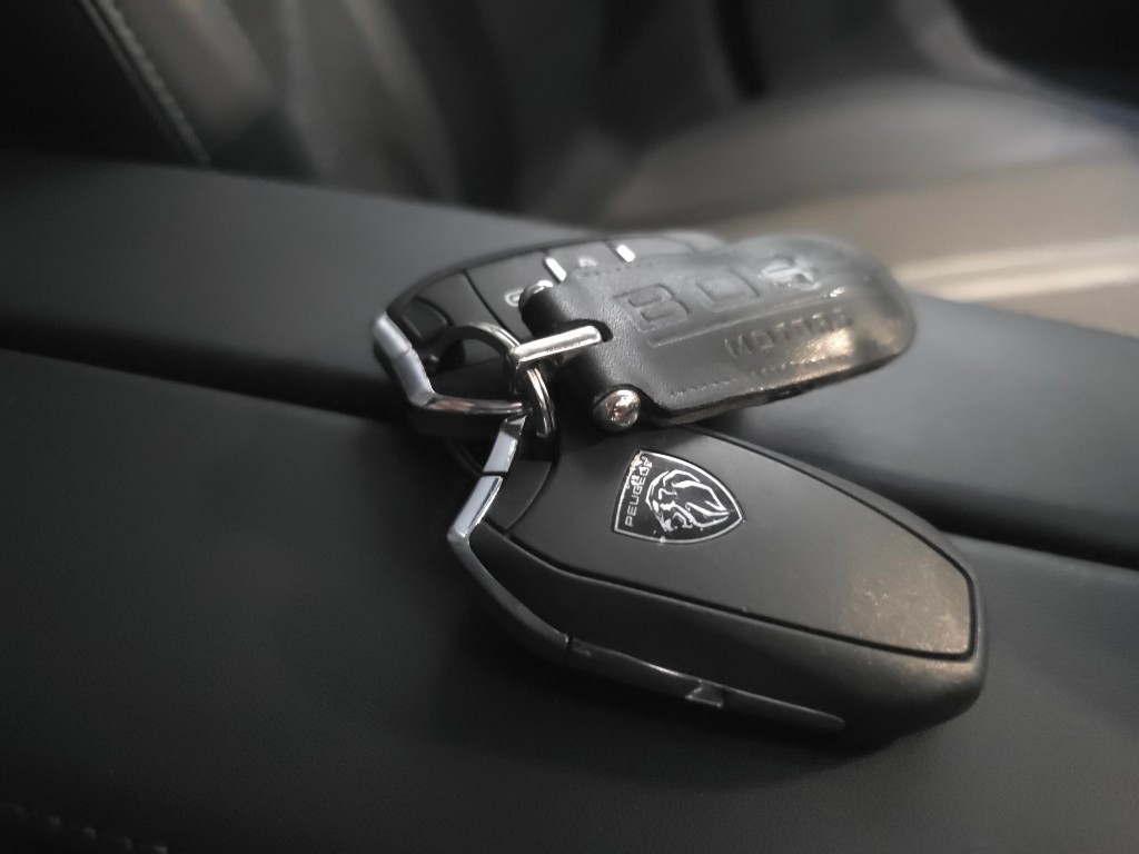 peugeot-308-sw-2022-diesel-1499cc