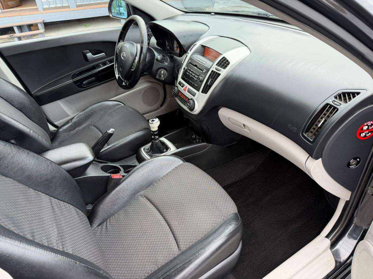 kia-ceed-sw-2008-diesel-1582cc