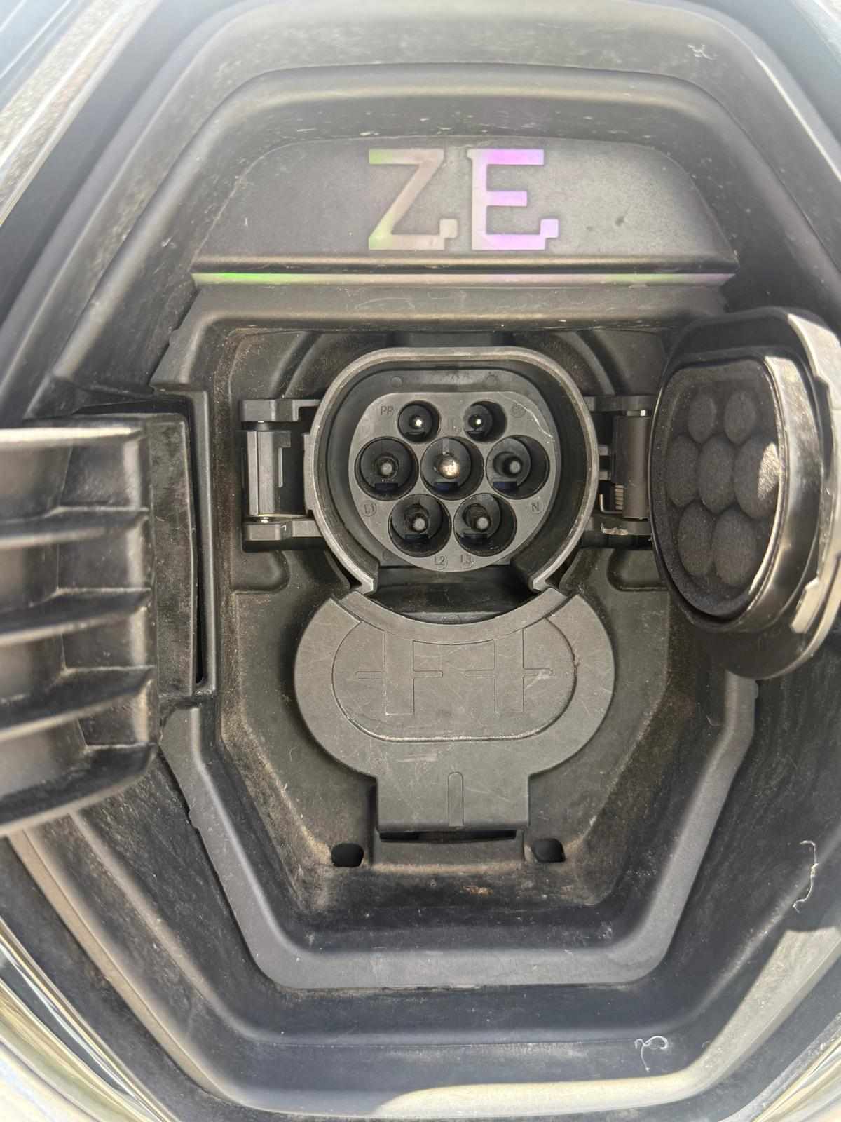 renault-zoe-r110-52-kwh-2021-eletrico