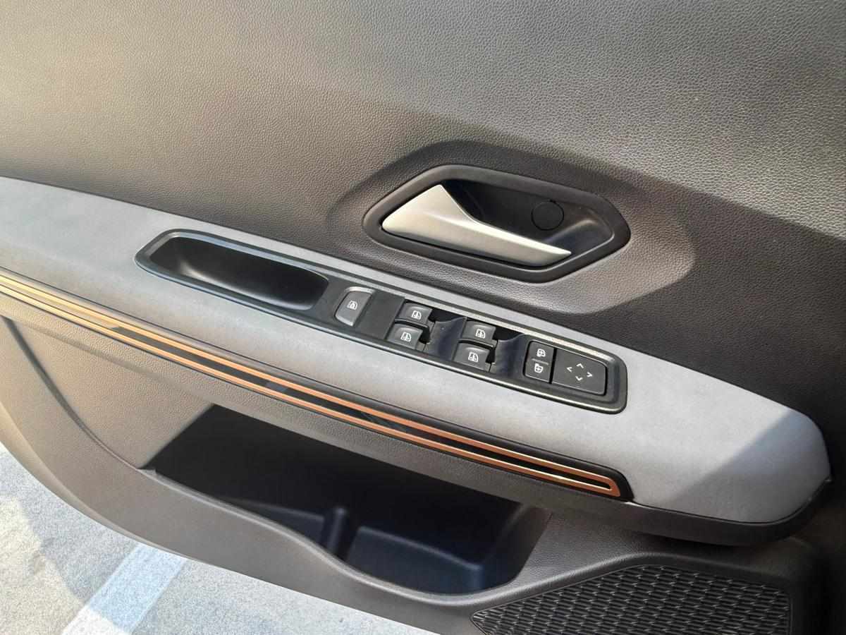 dacia-sandero-1-0-tce-2025-gasolina-999cc