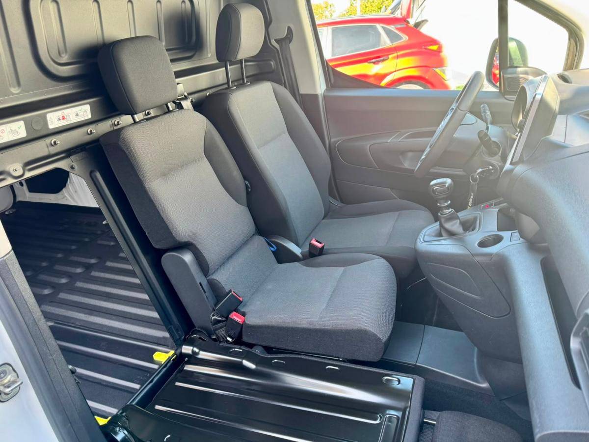 opel-combo-2022-diesel-1499cc