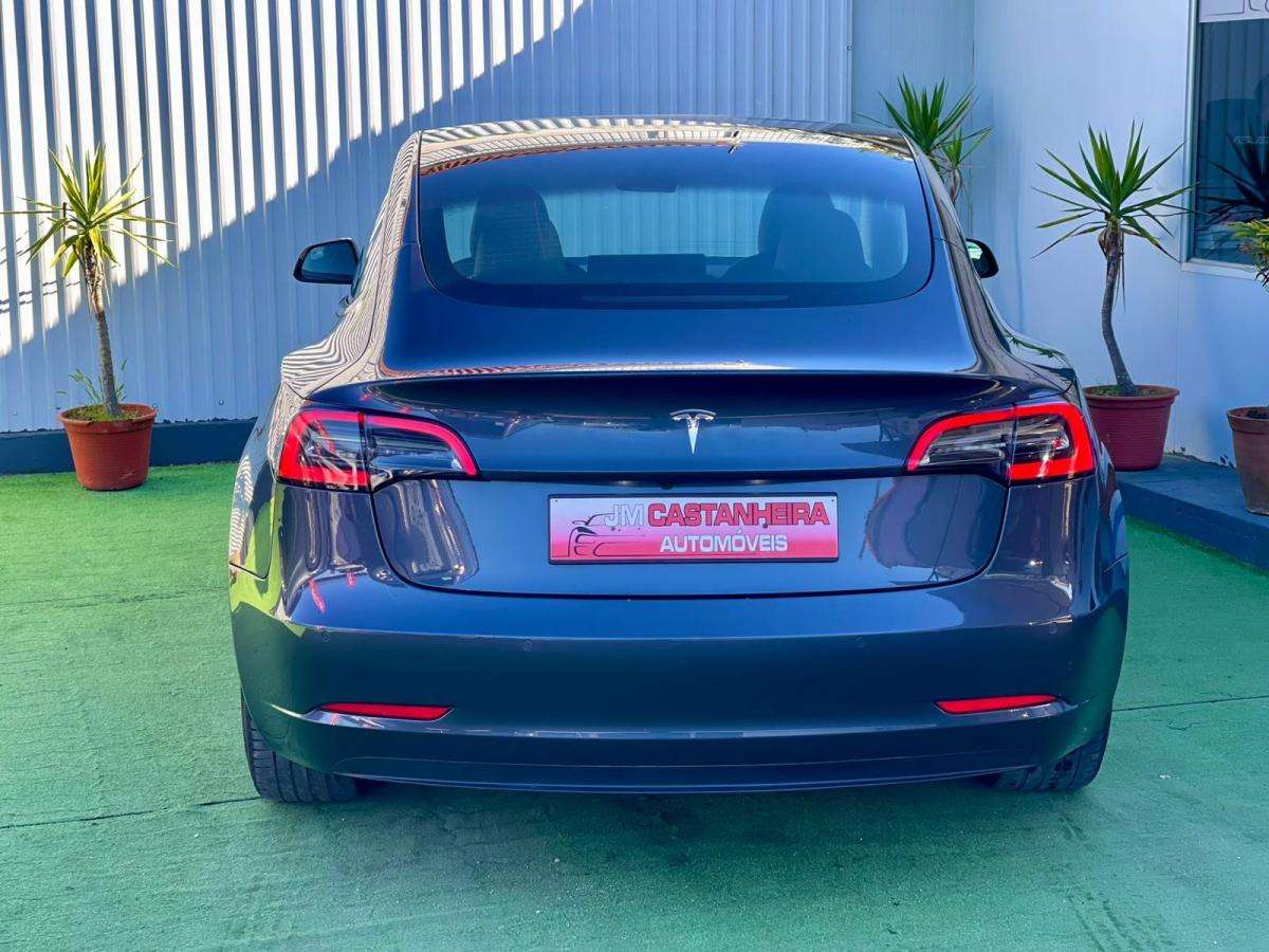 tesla-model-3-2021-eletrico-500cc