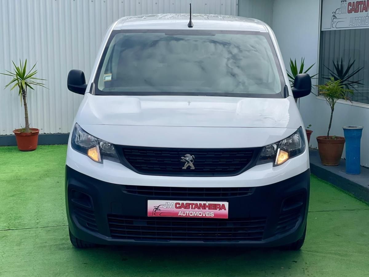 peugeot-partner-2023-diesel-1499cc