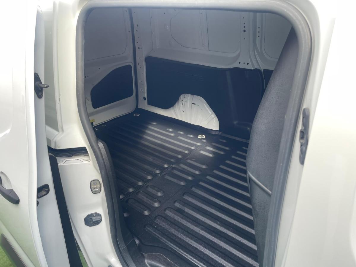 peugeot-partner-2023-diesel-1499cc