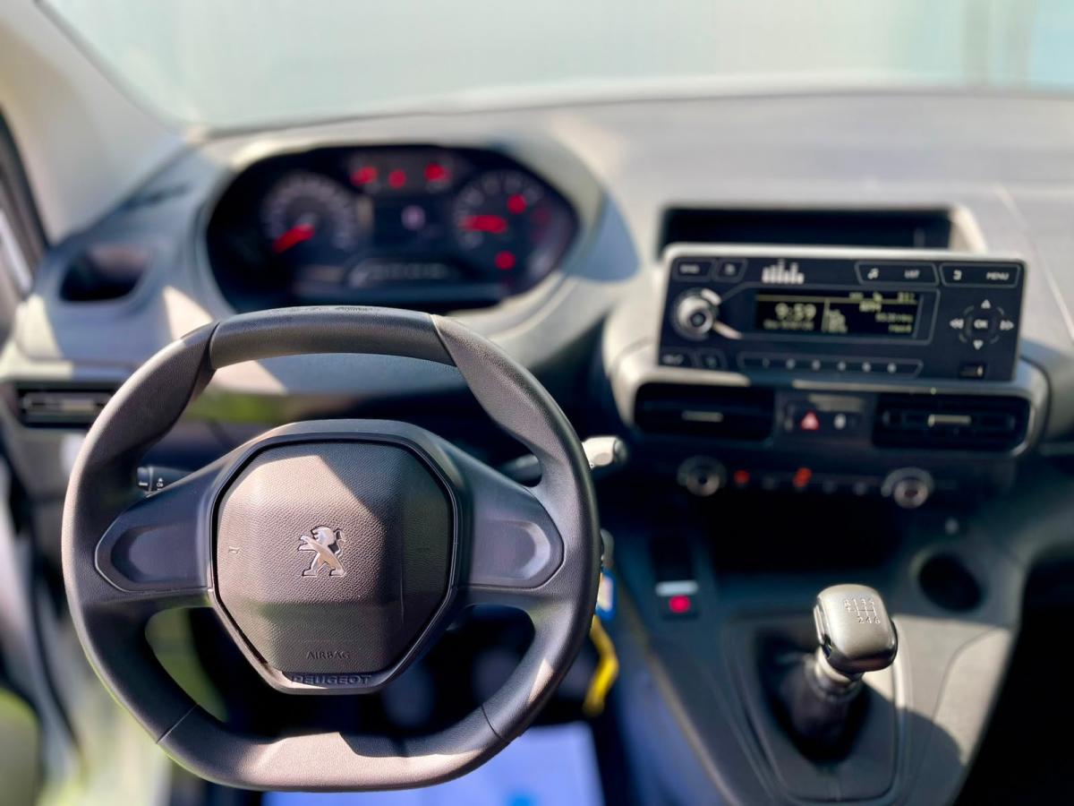 peugeot-partner-2023-diesel-1499cc