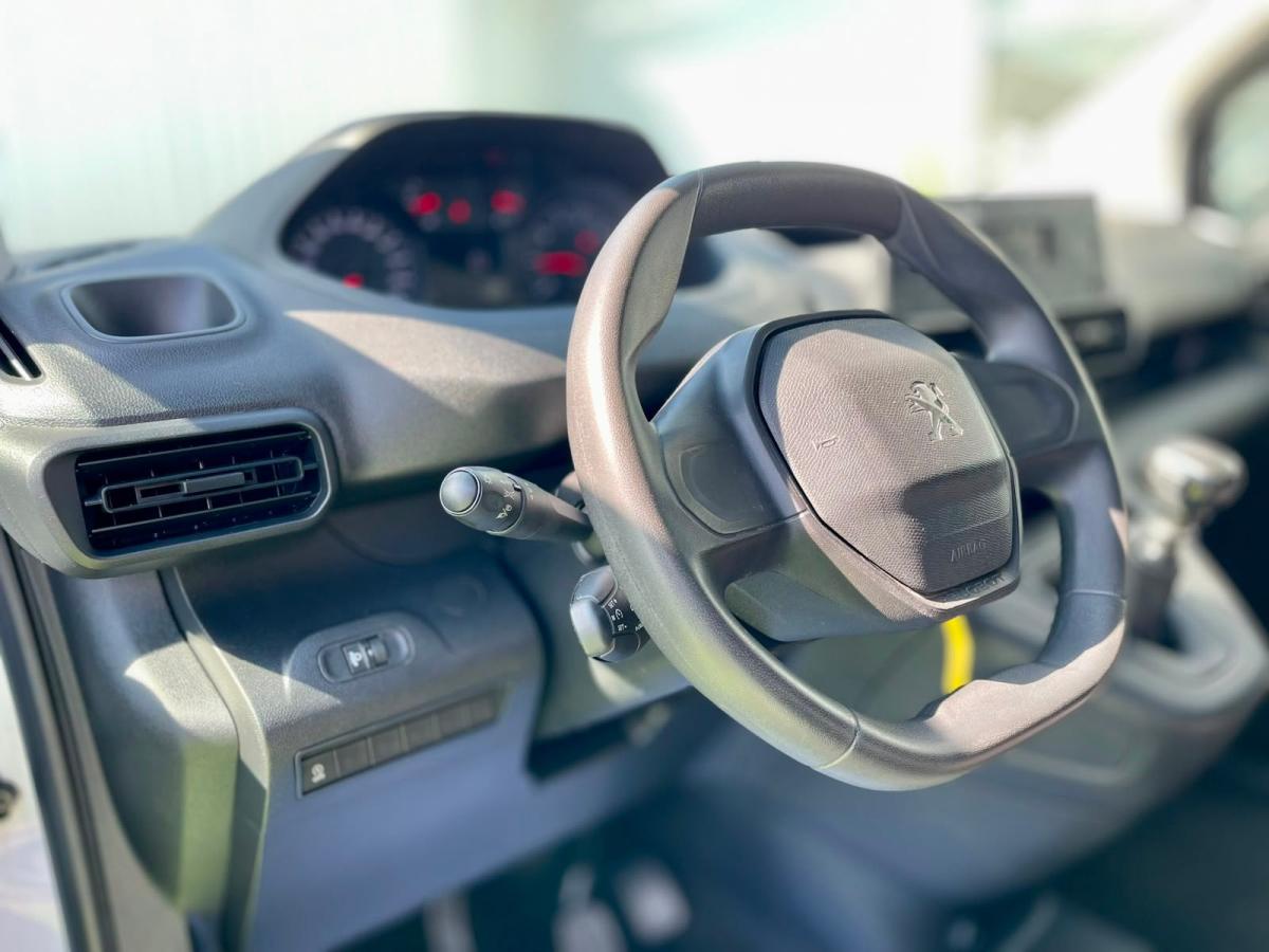 peugeot-partner-2023-diesel-1499cc