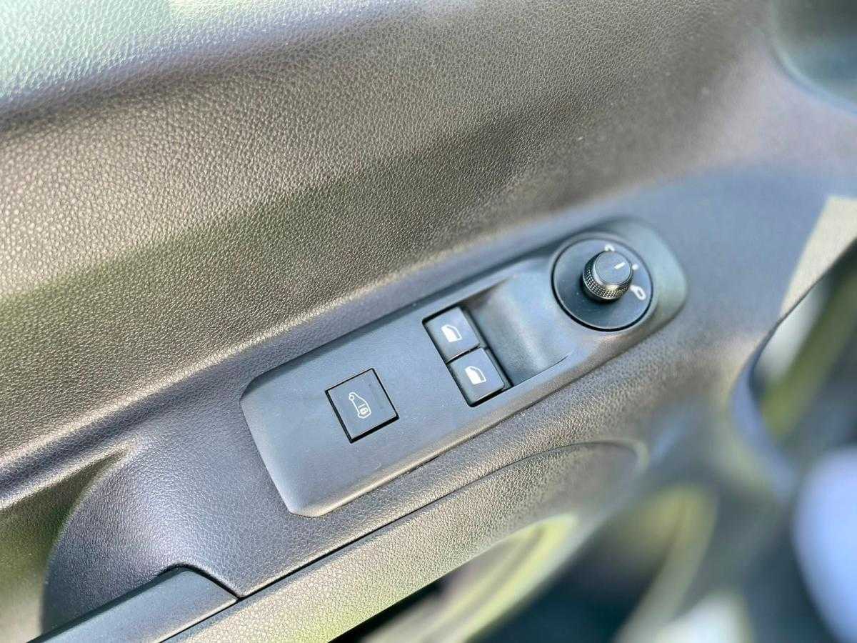 peugeot-partner-2023-diesel-1499cc