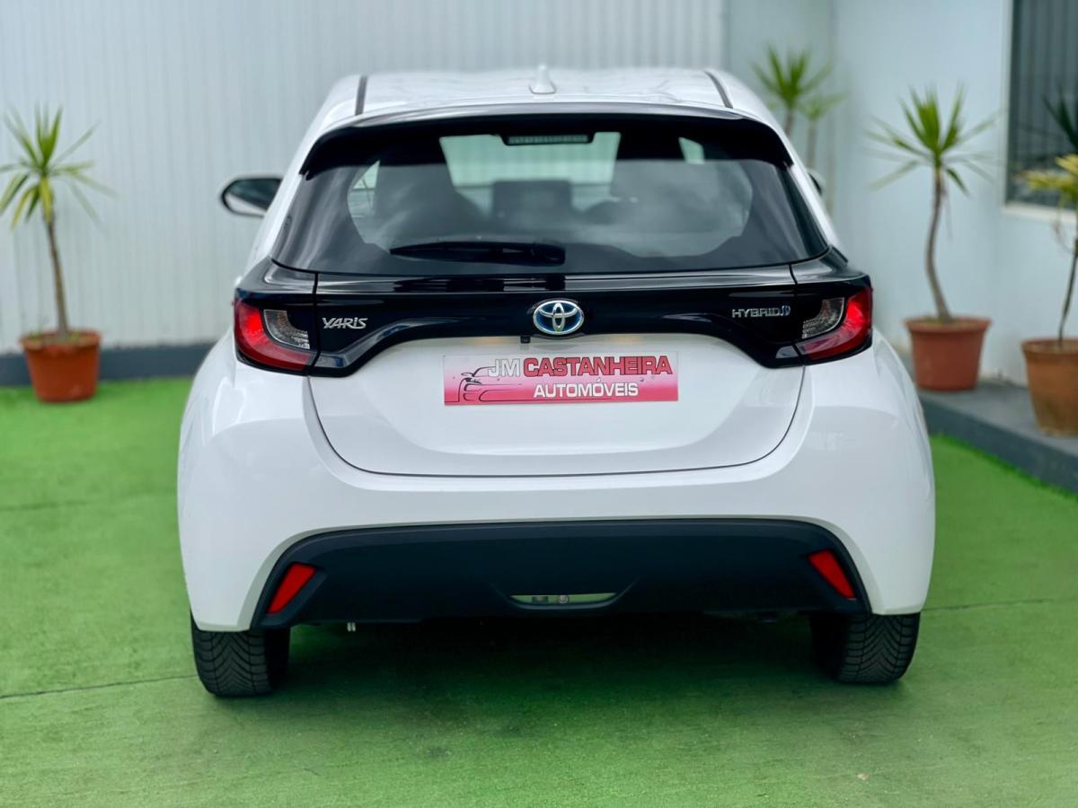 toyota-yaris-2021-hibrido-a-gasolina-1490cc