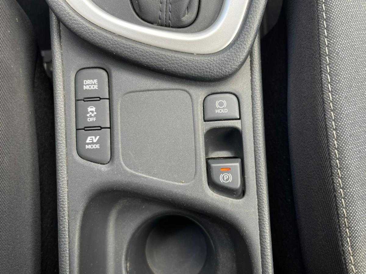 toyota-yaris-2021-hibrido-a-gasolina-1490cc