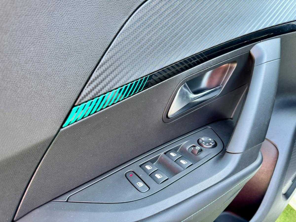peugeot-2008-2022-gasolina-1199cc