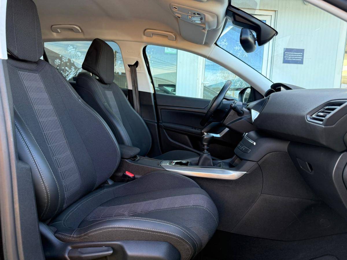 peugeot-308-2021-gasolina-1199cc