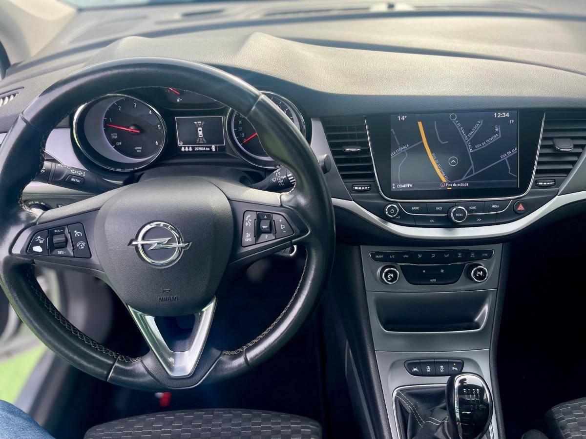 opel-astra-2017-diesel-1598cc