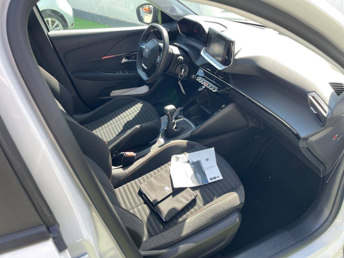 peugeot-208-2023-gasolina-1199cc