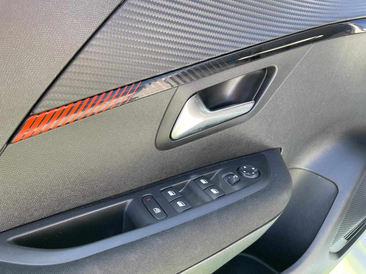peugeot-208-2023-gasolina-1199cc