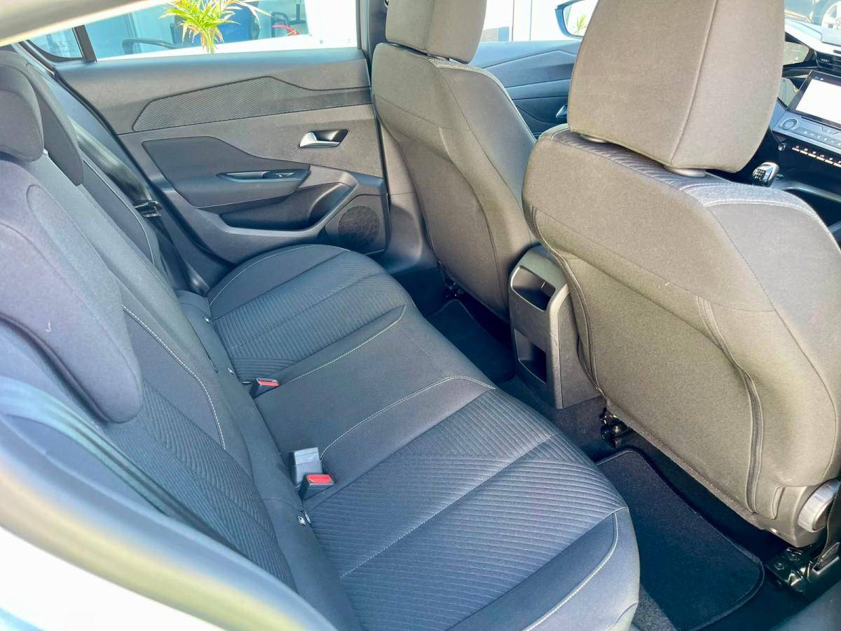 peugeot-308-2023-gasolina-1199cc