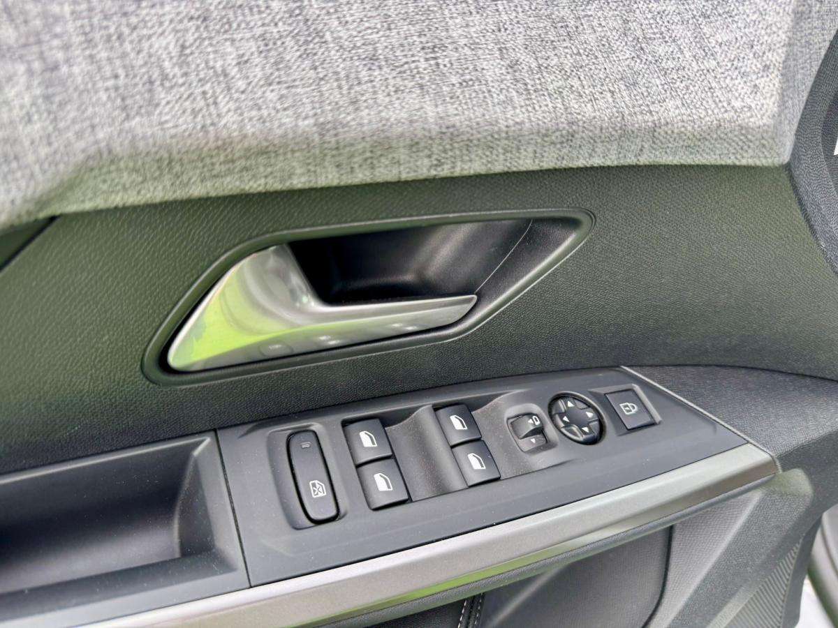 peugeot-3008-2025-gasolina-1199cc
