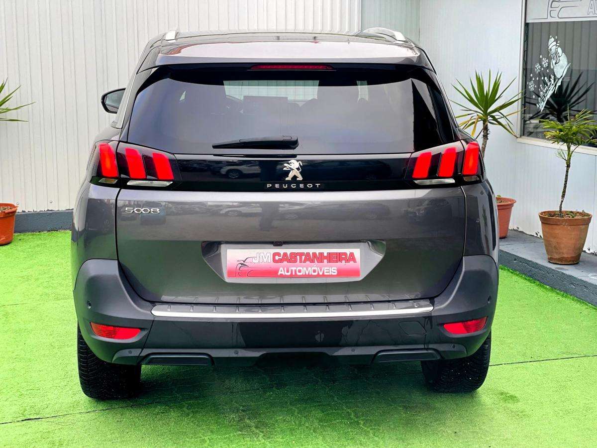 peugeot-5008-2023-gasolina-1199cc